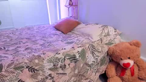 MyaFontaine online show from 12.14.25