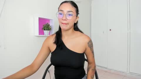 Snapshot of asiam_brunet chatting on 12.04.24 Camila online show from 12.04.24