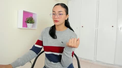 Snapshot of asiam_brunet chatting on 12.06.24 Camila online show from 12.06.24