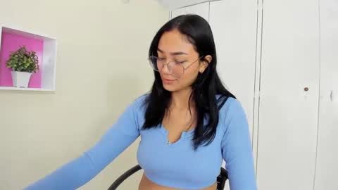 Snapshot of asiam_brunet chatting on 01.30.25 Camila online show from 01.30.25