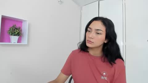 Snapshot of asiam_brunet chatting on 02.04.25 Camila online show from 02.04.25