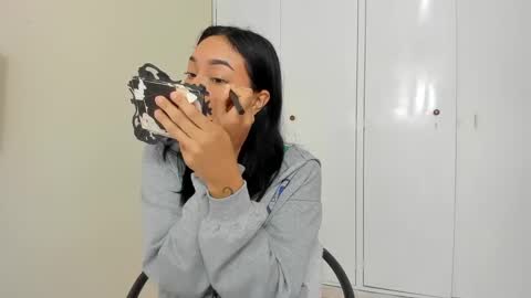 Snapshot of asiam_brunet chatting on 02.24.25 Camila online show from 02.24.25