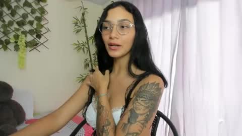 Snapshot of asiam_brunet chatting on 10.23.25 Camila online show from 10.23.25