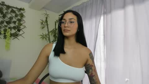 Snapshot of asiam_brunet chatting on 10.24.25 Camila online show from 10.24.25