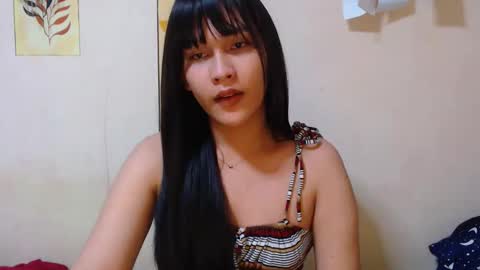 Snapshot of asian_glamm chatting on 11.23.25 ANITA online show from 11.23.25