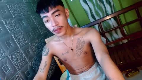 Snapshot of asian_kimxxx chatting on 01.05.25 don online show from 01.05.25