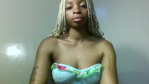 Snapshot of asian_pinay01 chatting on 12.18.25 Asia online show from 12.18.25