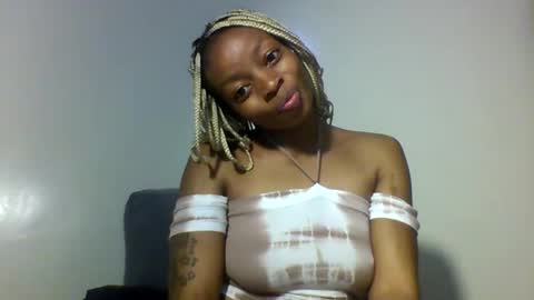 Snapshot of asian_pinay01 chatting on 12.22.25 Asia online show from 12.22.25