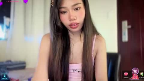 Snapshot of asianbabecandy chatting on 07.17.26 candy online show from 07.17.26