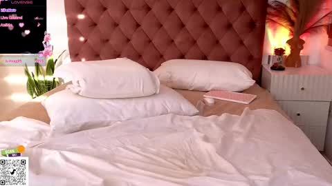 Dhimple online show from 02.12.25