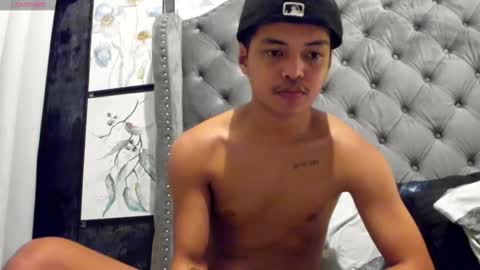 Snapshot of asianhugescott chatting on 11.29.25 VICTORIA SCOTT online show from 11.29.25