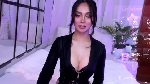 Miss Nia online show from 12.22.24