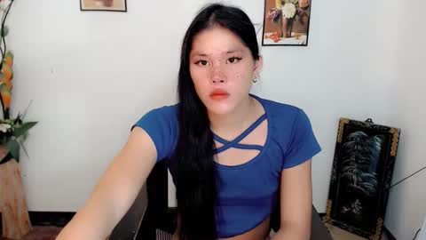 Snapshot of asiansexy_bitch chatting on 10.03.25 lucy gwapa online show from 10.03.25