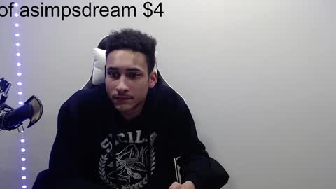 Snapshot of asimpsdream chatting on 02.14.25 asimpsdream online show from 02.14.25