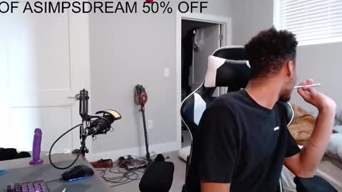 Snapshot of asimpsdream chatting on 10.17.25 asimpsdream online show from 10.17.25