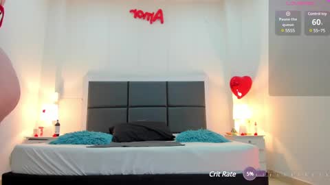 Snapshot of aslhyn_gomez chatting on 03.08.25 Aslhyn online show from 03.08.25