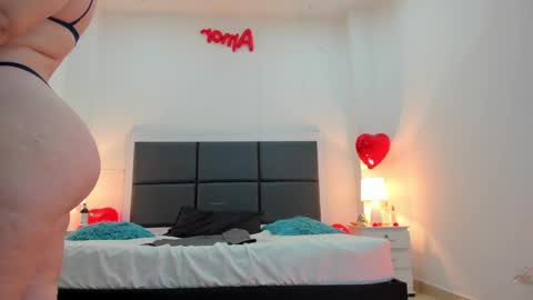 Snapshot of aslhyn_gomez chatting on 03.08.25 Aslhyn online show from 03.08.25