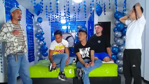 THOMAS AND DAMIAND online show from 02.05.25