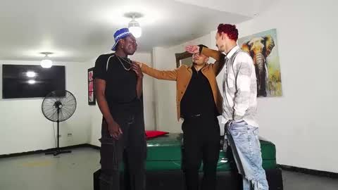 THOMAS AND DAMIAND online show from 09.13.25