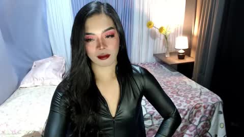 Margaux Miller online show from 02.16.25