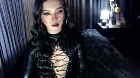 Margaux Miller online show from 10.01.25