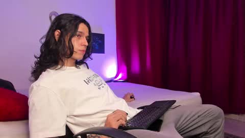 asmodeuszz online show from 02.16.25