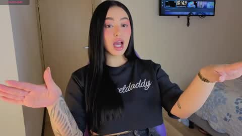 Snapshot of asshley__ chatting on 06.06.26 Ashley online show from 06.06.26