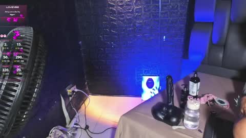 Nahomi  online show from 04.01.26