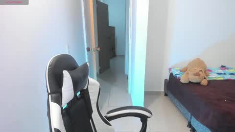 Asta Kuno online show from 04.20.26