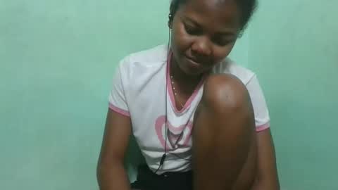 Snapshot of asterina01 chatting on 12.21.25 asterina01 online show from 12.21.25