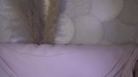 Snapshot of astra_lis chatting on 12.10.24 Astra online show from 12.10.24