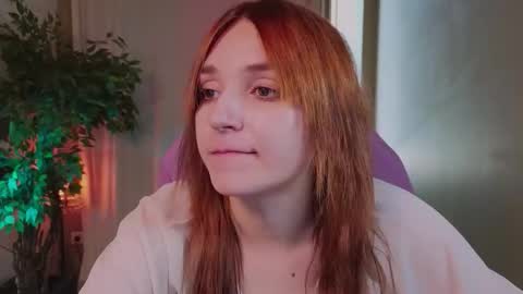 Snapshot of astra_lis chatting on 09.21.25 Astra online show from 09.21.25