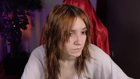 Snapshot of astra_lis chatting on 10.12.25 Astra online show from 10.12.25