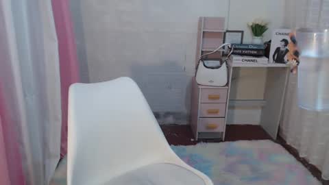 Anna online show from 01.28.25