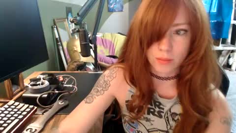 Snapshot of astraeasiren chatting on 06.19.26 AstraeaSiren online show from 06.19.26