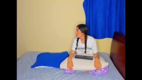 Mag and Molly online show from 11.20.25