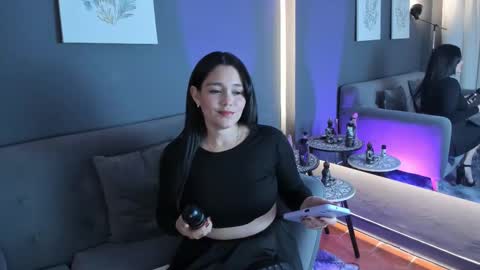 Snapshot of astrid_williams_ chatting on 01.14.26 Astrid online show from 01.14.26