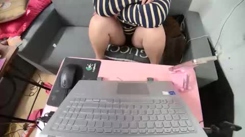 Snapshot of asuka_9x chatting on 11.15.25 asuka_9x online show from 11.15.25