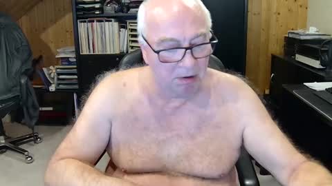 Snapshot of asusandy chatting on 01.14.25 asusandy online show from 01.14.25