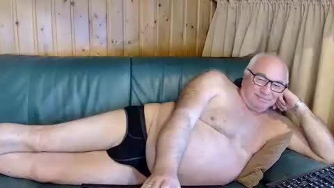 Snapshot of asusandy chatting on 03.11.25 asusandy online show from 03.11.25