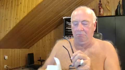 Snapshot of asusandy chatting on 09.11.25 asusandy online show from 09.11.25