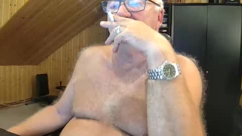 Snapshot of asusandy chatting on 09.12.25 asusandy online show from 09.12.25