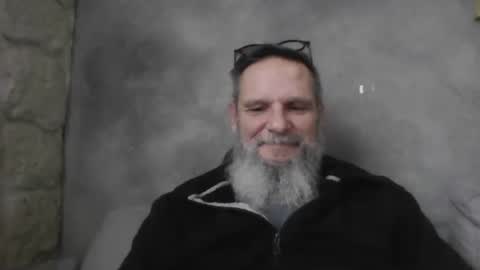 Snapshot of atatanka chatting on 12.30.24 atatanka online show from 12.30.24