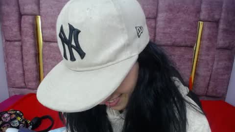 Snapshot of atenea_420 chatting on 04.22.26 COLOMBIA online show from 04.22.26