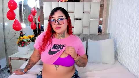 Atennea Diiossa online show from 10.17.25