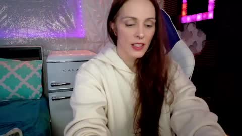 Snapshot of athenaautumn chatting on 05.03.26 Athena Autumn online show from 05.03.26