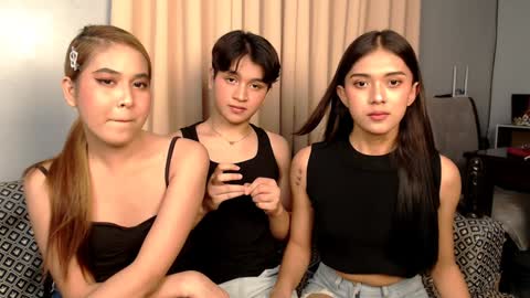 Snapshot of athenaheart chatting on 01.22.25 Ady online show from 01.22.25