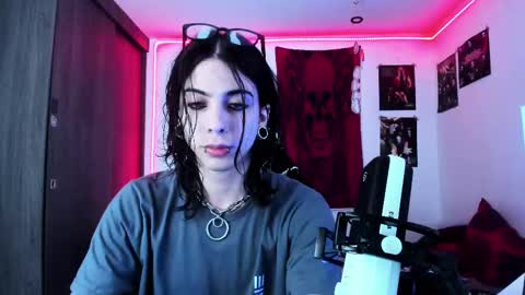 Snapshot of atheneoo_ chatting on 10.14.25 athenauwu online show from 10.14.25