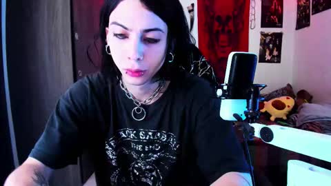 Snapshot of atheneoo_ chatting on 11.22.25 athenauwu online show from 11.22.25