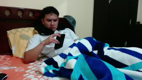 Robin online show from 12.04.25